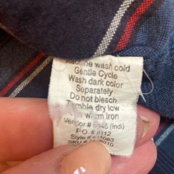 Bit & Bridle Navy Red Plaid Long Sleeve Button Up Shirt Men Size Medium - Picture 11 of 11